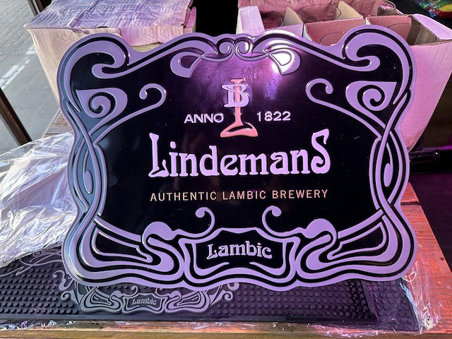 1 lot promomateriaal lindemans - afbeelding 2 van  3