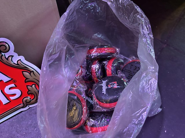 1 lot promomateriaal stella artois en jupiler - afbeelding 2 van  5