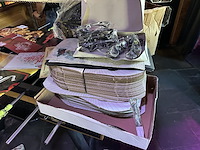 1 lot promomateriaal stella artois - afbeelding 1 van  5