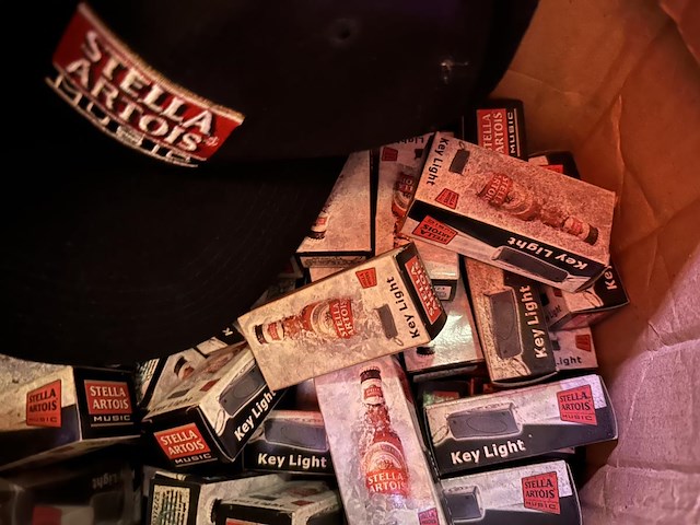 1 lot promomateriaal stella artois - afbeelding 5 van  5