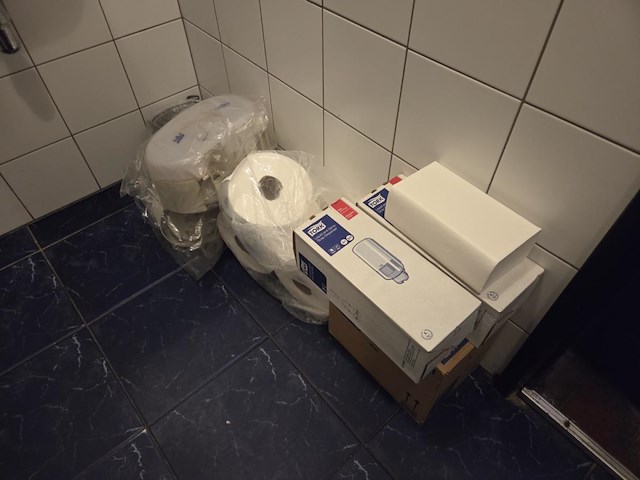 1 lot sanitaire accessoires - afbeelding 1 van  7