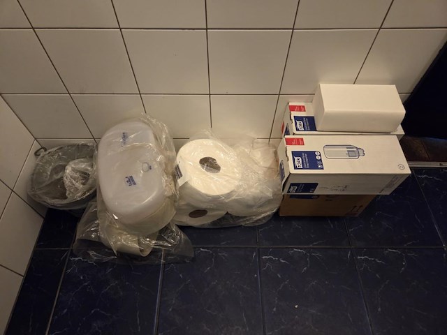 1 lot sanitaire accessoires - afbeelding 2 van  7
