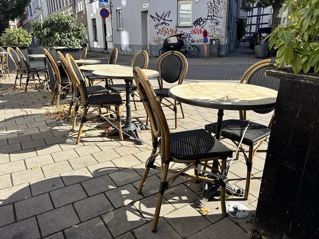 1 lot terrasmeubilair - afbeelding 1 van  7