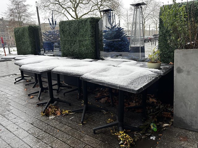 1 lot terrastafels + stoelen - afbeelding 1 van  3