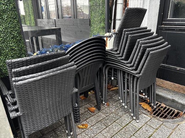 1 lot terrastafels + stoelen - afbeelding 3 van  3