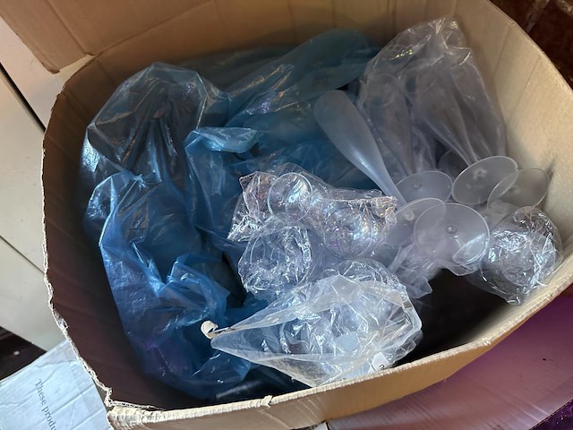 1 lot wegwerp bekers, glazen ea - afbeelding 3 van  4