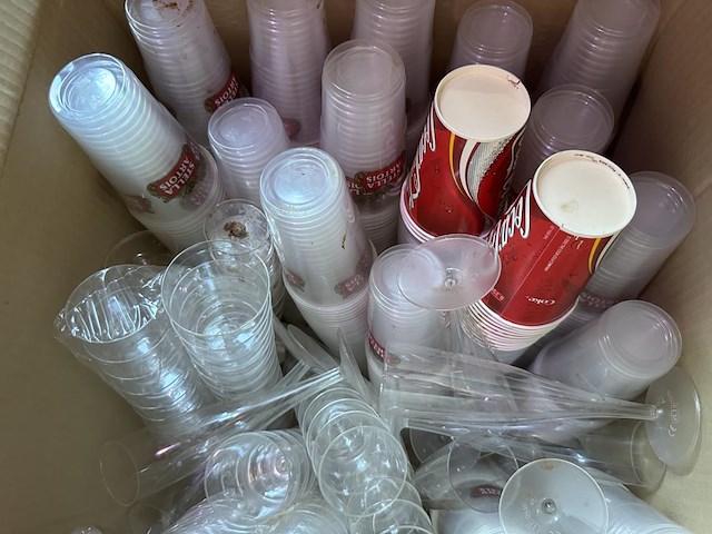 1 lot wegwerp bekers, glazen ea - afbeelding 4 van  4