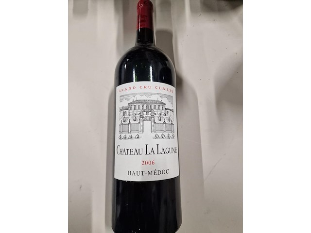 1 magnumfles "château la lagune", 2006 - afbeelding 1 van  2