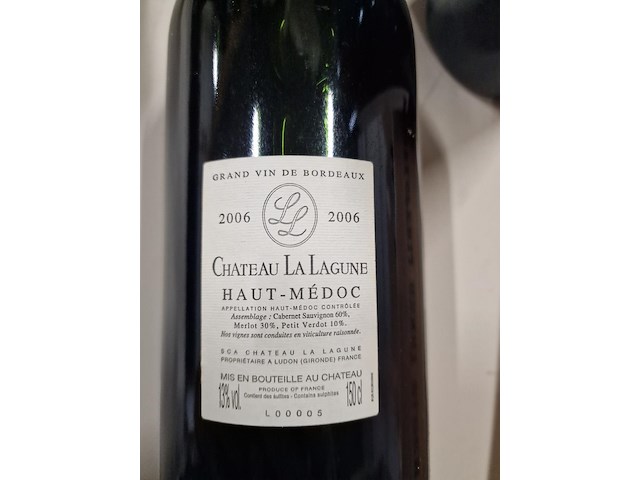 1 magnumfles "château la lagune", 2006 - afbeelding 2 van  2