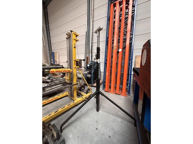 1 manuele lift - afbeelding 1 van  4