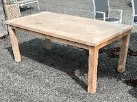 1 massief teakhouten buiten tafel met 4cm blad - afbeelding 1 van  1
