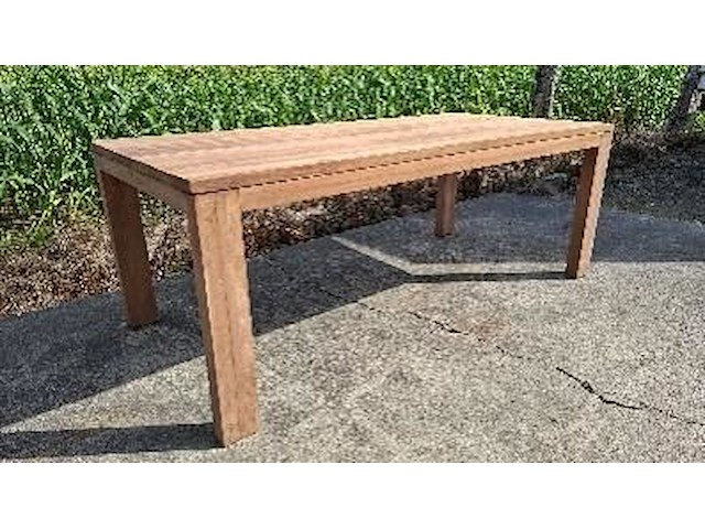 1 massief teakhouten tafel met masieve teakhouten u poten - afbeelding 1 van  1