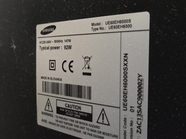 1 meubel met glazen panelen en 2 tv scherme samsung - afbeelding 12 van  19