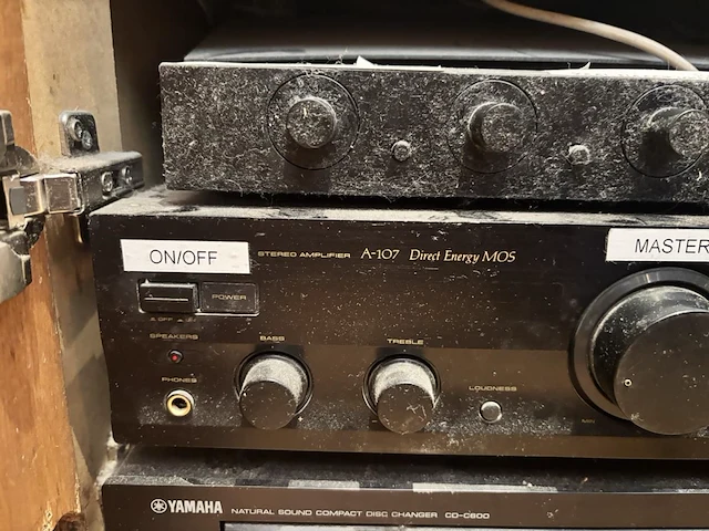 1 muziekinstallatie - afbeelding 3 van  4