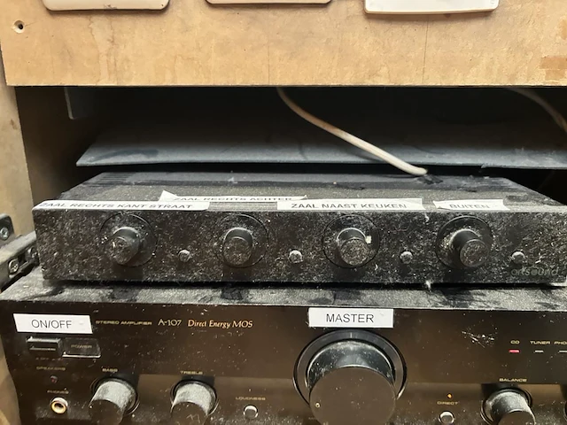 1 muziekinstallatie - afbeelding 4 van  4