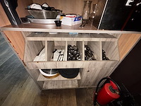 1 open wandkast met inhoud - afbeelding 2 van  3