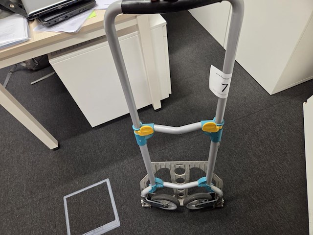 1 opklapbaar steekkarretje - afbeelding 1 van  3