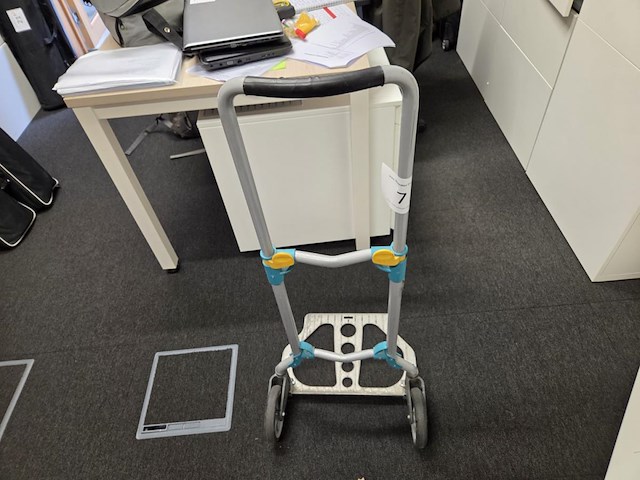 1 opklapbaar steekkarretje - afbeelding 2 van  3