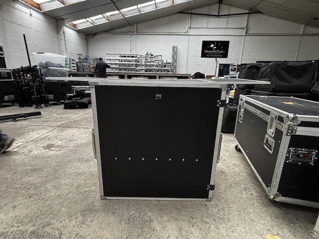 1 opklapbare dj tafel img stageline - afbeelding 1 van  3