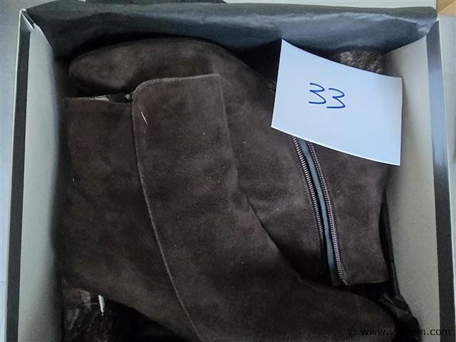 1 paar christian daniel enkellaars bruin daim, maat 40 - afbeelding 2 van  2