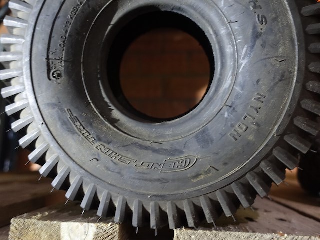 1 paar voorwielen voor zitmaaier - afbeelding 6 van  10