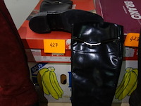 1 paar zwarte lederen laarzen - maat 40 - afbeelding 1 van  1