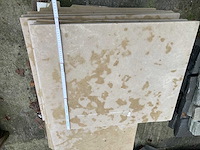 1 palet bourgondische witsteen banen vrije lengte, 60 breed, 2cm dik - afbeelding 2 van  2