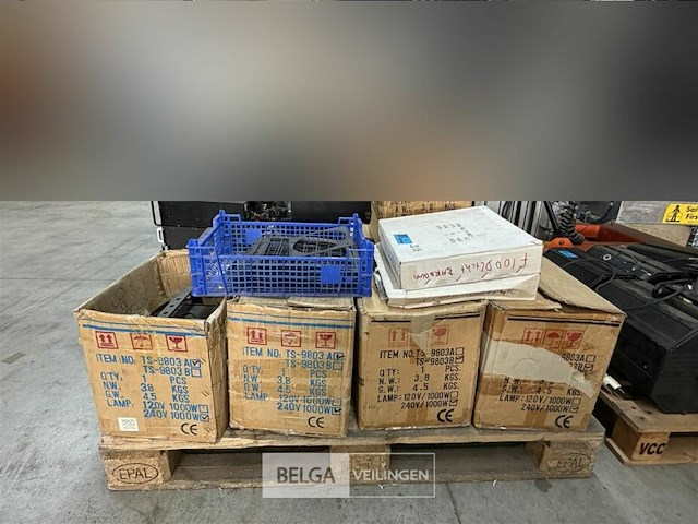 1 pallet 9-cyclofoon lampen - afbeelding 1 van  6