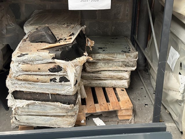 1 pallet asfalt - afbeelding 3 van  3