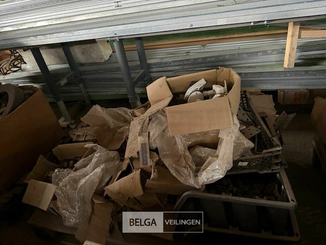 1 pallet bevestigingsmateriaal - afbeelding 1 van  5