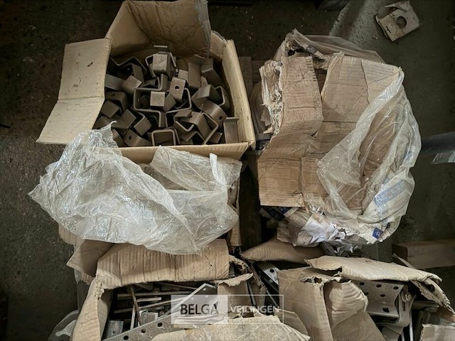 1 pallet bevestigingsmateriaal - afbeelding 2 van  5