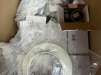 1 pallet divers electro1 pallet divers electro, o.a. verlichting, kabelbuizen, kabelhouders, etc... - afbeelding 5 van  9