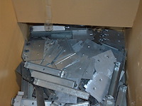 1 pallet diverse schroeven, 2 paletten diverse metalen onderdelen - afbeelding 5 van  13