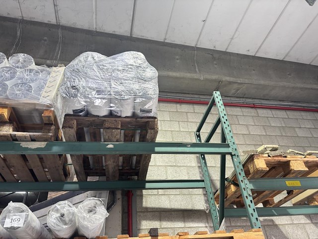 1 pallet dupont tyvek - afbeelding 1 van  1
