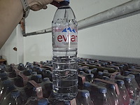 1 pallet evian 1,5l - afbeelding 3 van  5