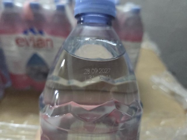 1 pallet evian 1,5l - afbeelding 5 van  5