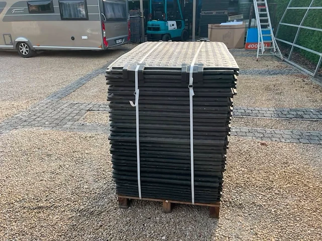 1 pallet rubberen tegels 120x80cm - afbeelding 4 van  4