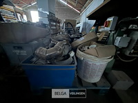 1 pallet sanitair + bevestigingsmateriaal - afbeelding 1 van  4