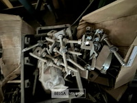 1 pallet sanitair + bevestigingsmateriaal - afbeelding 4 van  4