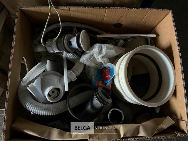 1 pallet sanitair + bevestigingsmateriaal - afbeelding 5 van  6