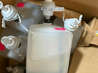 1 pallet sanitaire benodigdheden - afbeelding 2 van  6