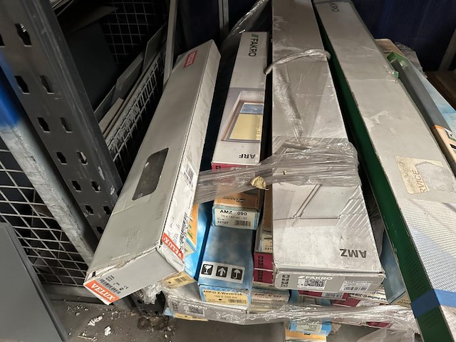 1 pallet screen o.a. velux / fakro / amz - afbeelding 3 van  4