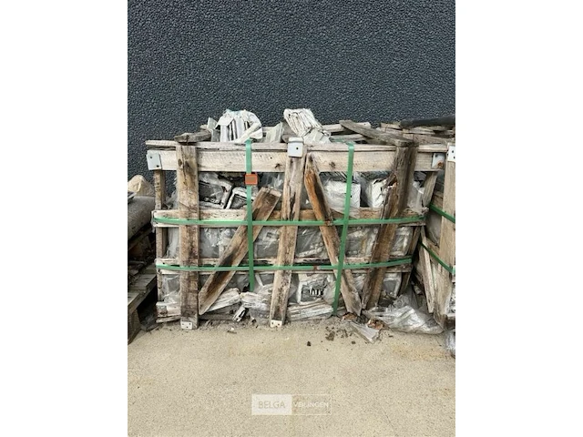 1 pallet steenstrips capitle - afbeelding 1 van  3