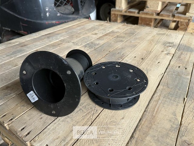 1 pallet terrasregelaars + verhogers - afbeelding 2 van  7