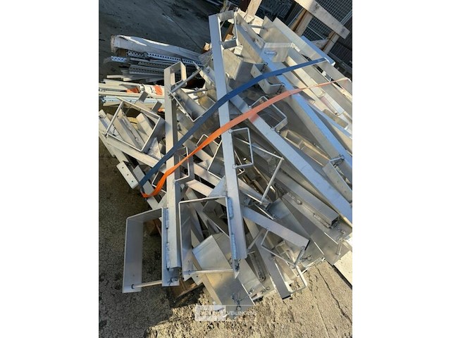 1 pallet veiligheidssteunen - afbeelding 4 van  4