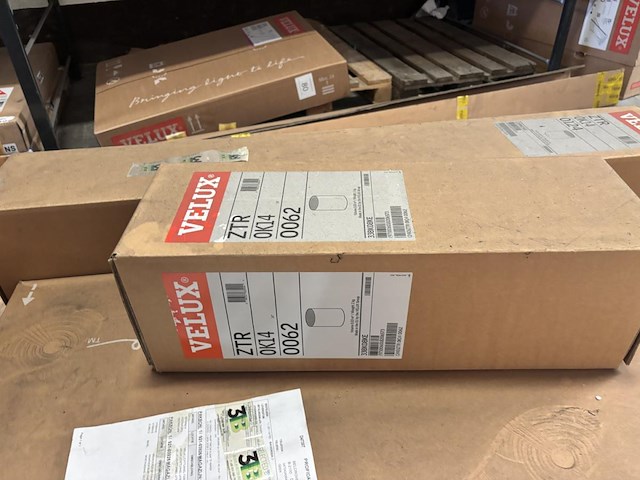 1 pallet velux divers o.a. lichttunnel - afbeelding 3 van  4