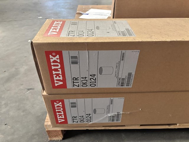 1 pallet velux divers o.a. lichttunnel - afbeelding 4 van  4