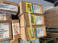 1 pallet velux divers - afbeelding 4 van  5