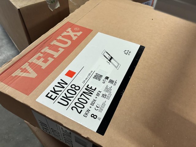 1 pallet velux divers - afbeelding 5 van  5