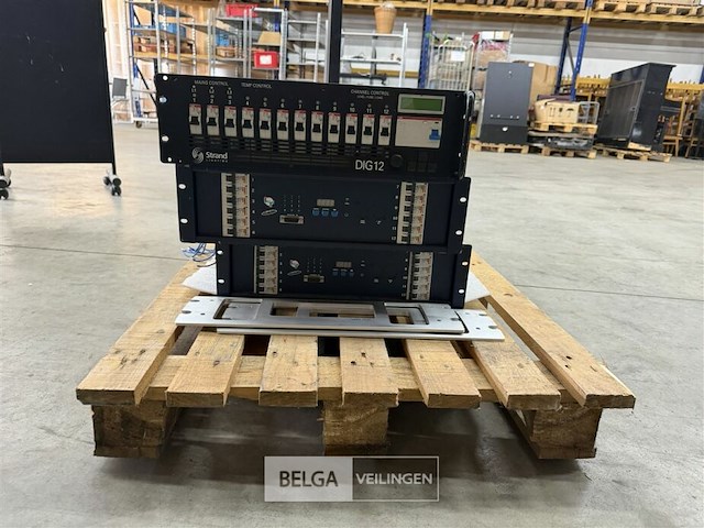 1 pallet versterkers + controle panelen - afbeelding 2 van  6